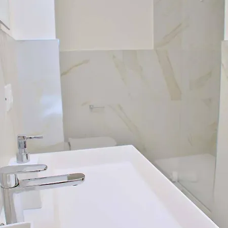 Sea Oasis - With Terrace And Enchanting View *