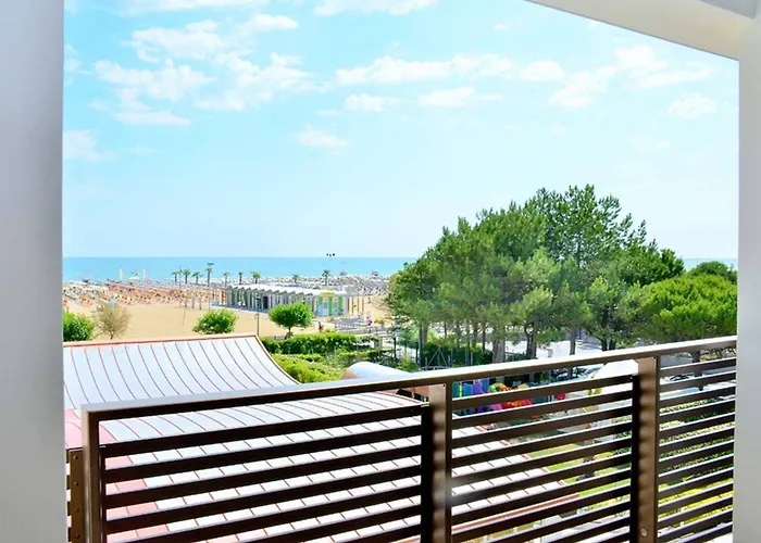 Sea Oasis - With Terrace And Enchanting View Bibione